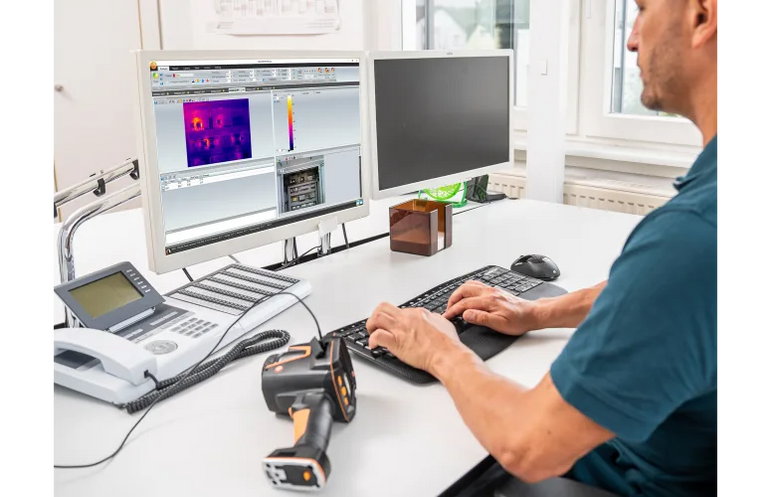 testo 883-2 - Thermal imager (320 x 240 pixels) with 42° lens and accessories